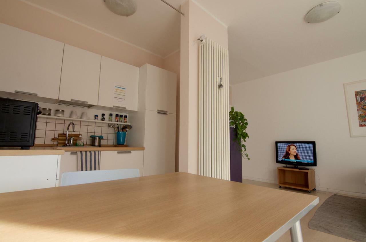 Interno 77 Di Tss' - Appartamento Soleggiato Con Ampie Finestre & Internet Veloce Con Fibra - Perfetto Per Coppie Trento Exterior photo